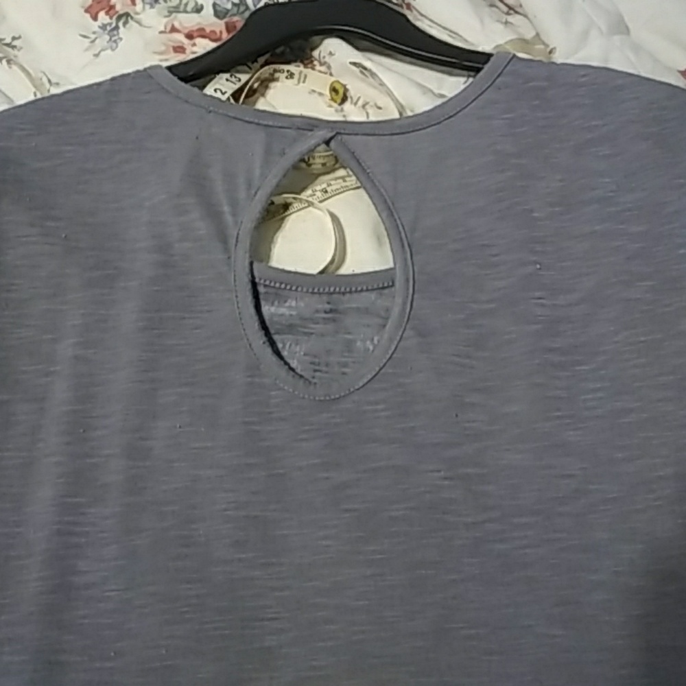 Top - Picture 3 of 3